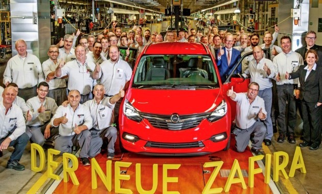 Фотография к новости Стартовало серийное производство нового компактвэна Opel Zafira